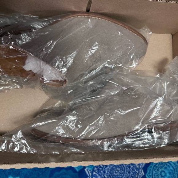 Tecovas Gray Mule - Picture 2 of 4